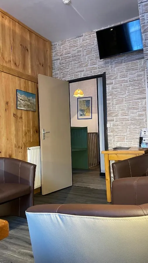 Hotel Quin Te Va Cauterets 2*,  France