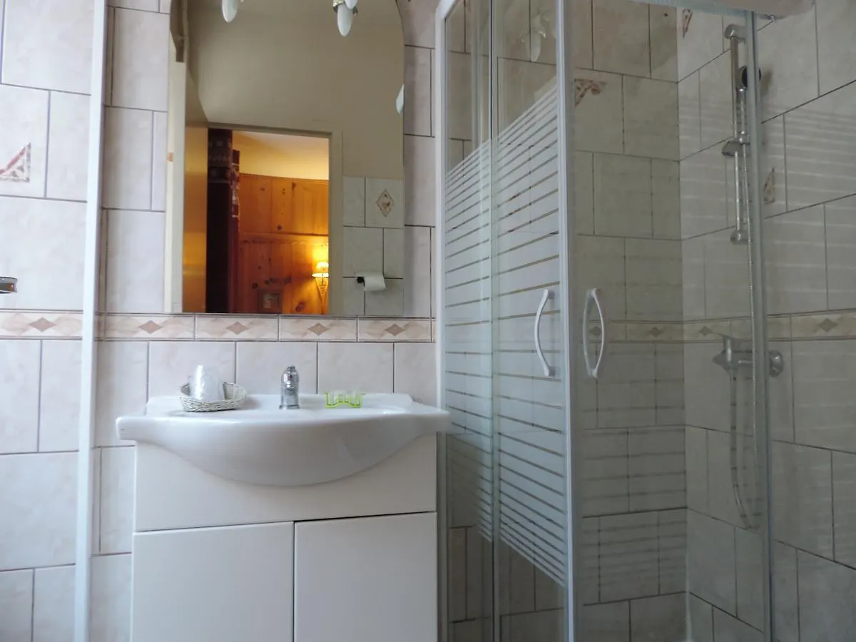 Hotel Quin Te Va Cauterets 2*,